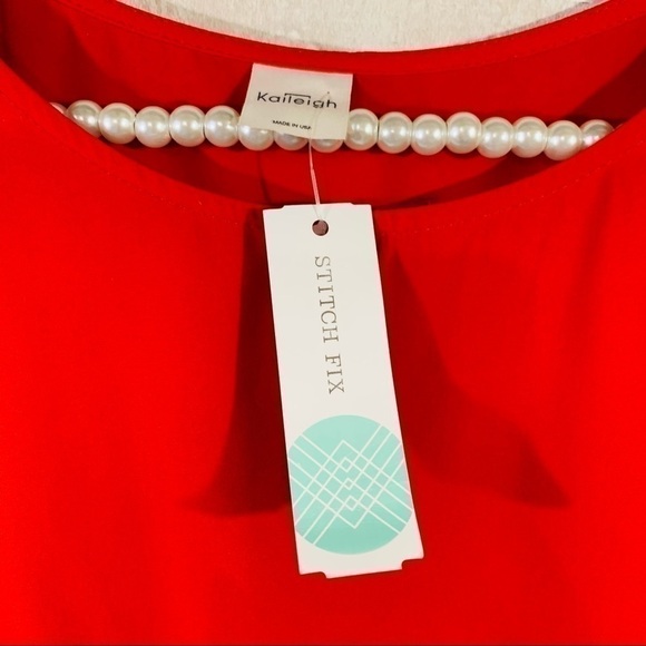 Kaileigh Stitch Fix NWT Rosella Cold Shoulder Top Size S - Picture 4 of 10